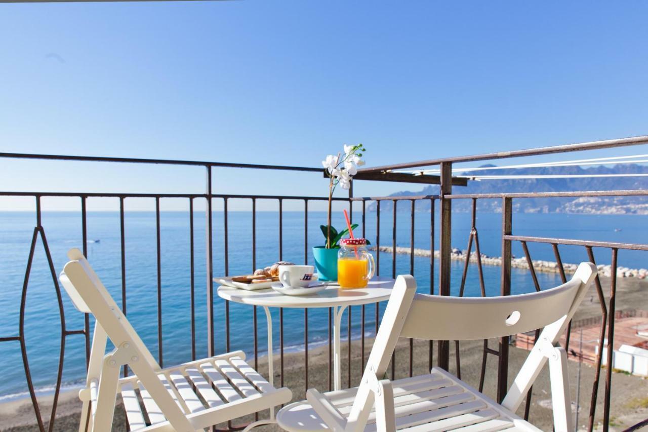 On The Beach Sea-View&Kitchen In Room Salerno Dış mekan fotoğraf