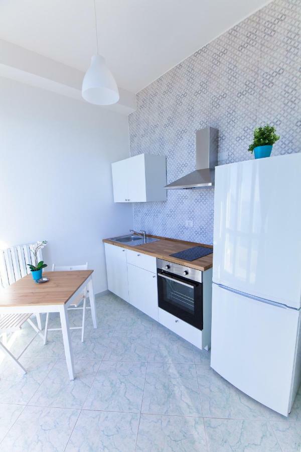 On The Beach Sea-View&Kitchen In Room Salerno Dış mekan fotoğraf