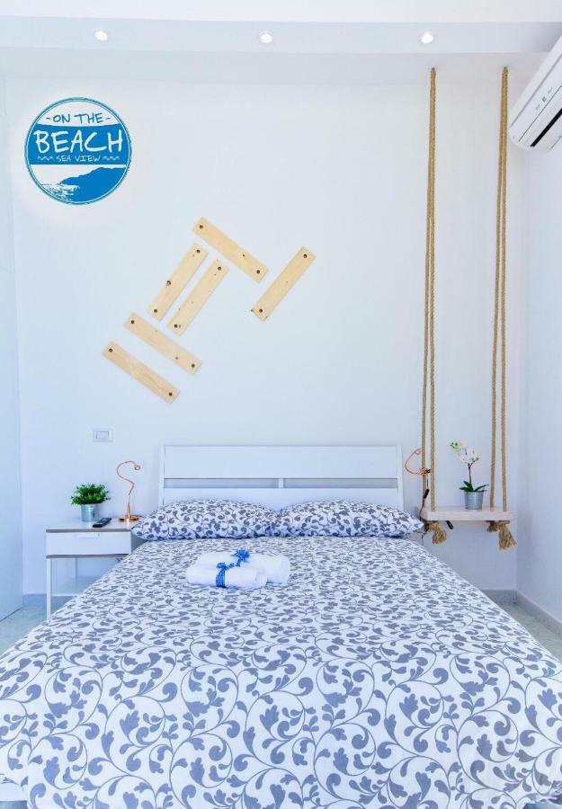 On The Beach Sea-View&Kitchen In Room Salerno Dış mekan fotoğraf
