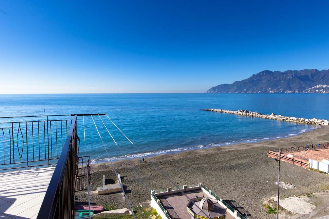 On The Beach Sea-View&Kitchen In Room Salerno Dış mekan fotoğraf
