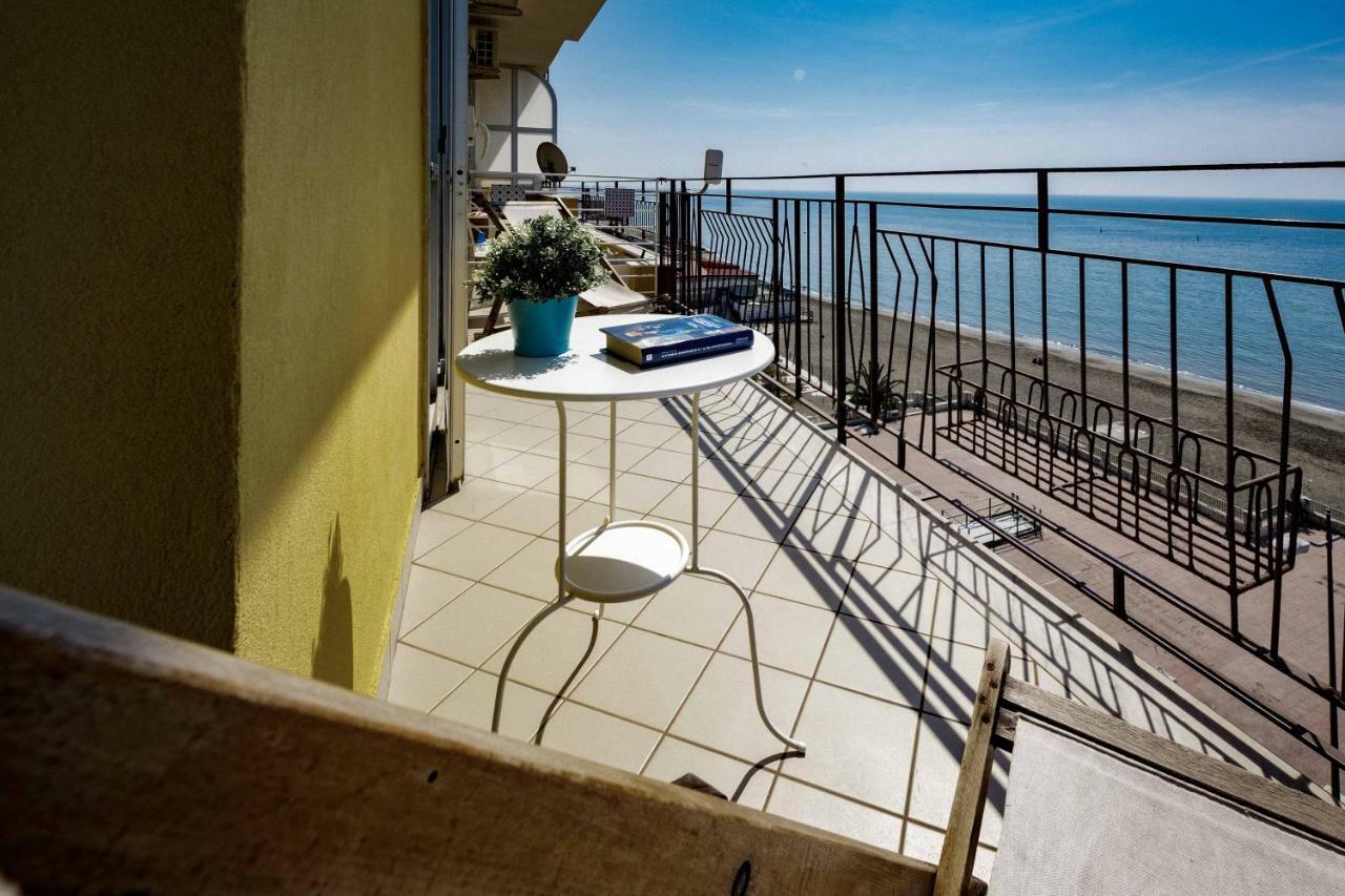 On The Beach Sea-View&Kitchen In Room Salerno Dış mekan fotoğraf