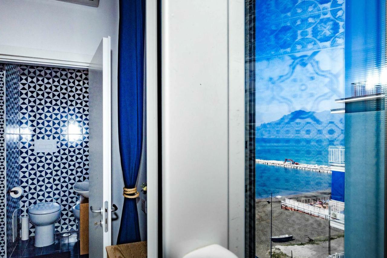 On The Beach Sea-View&Kitchen In Room Salerno Dış mekan fotoğraf
