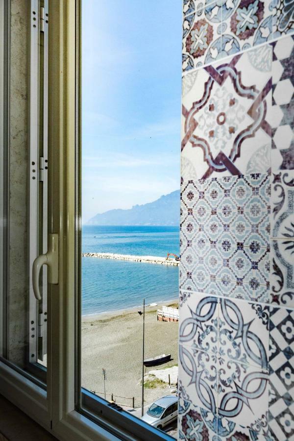 On The Beach Sea-View&Kitchen In Room Salerno Dış mekan fotoğraf